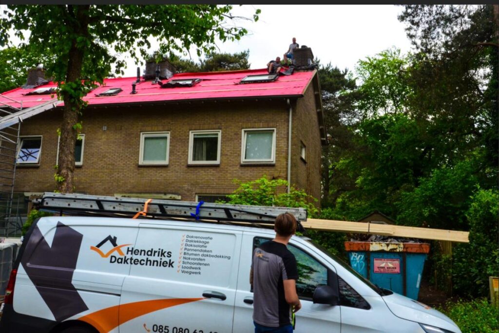 Hannes komt langs voor een vrijblijvende dakinspectie